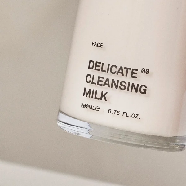 Delicate Cleansing Milk 00 – Bild 3